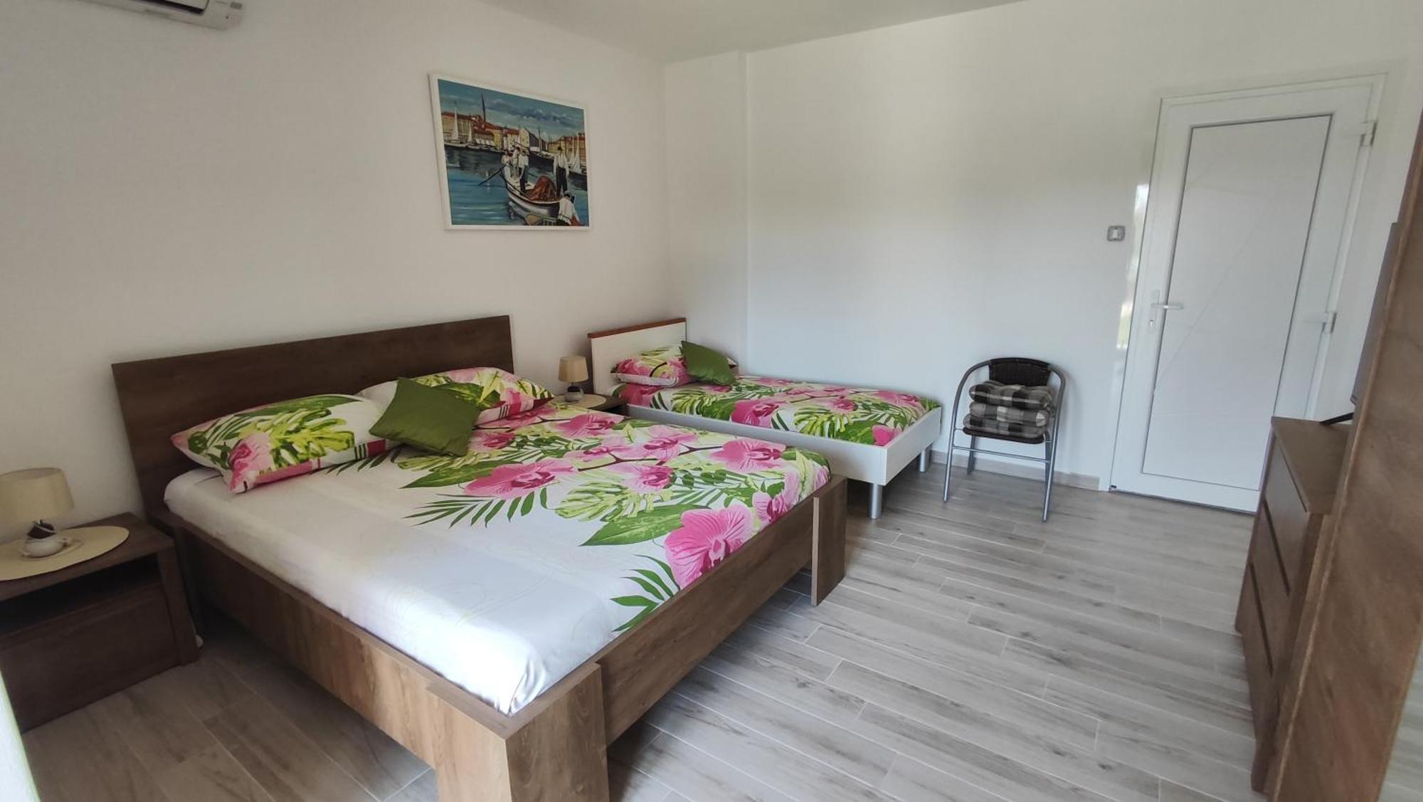 Viktor Rooms And Apartments 2 Rovinj Buitenkant foto